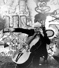 http://musicaparatodos.files.wordpress.com/2007/04/rostropovich.png?w=200